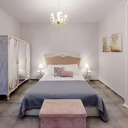 Niki's Dream House *