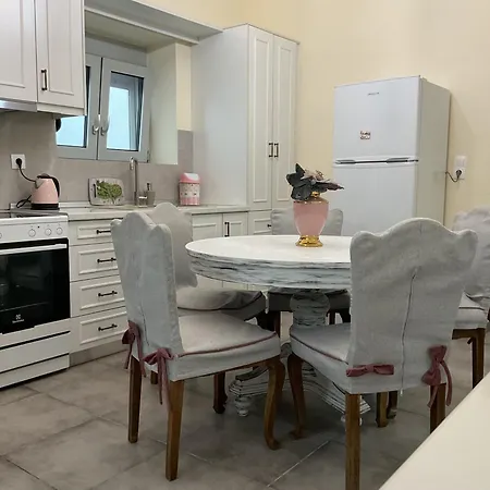 Niki's Dream House